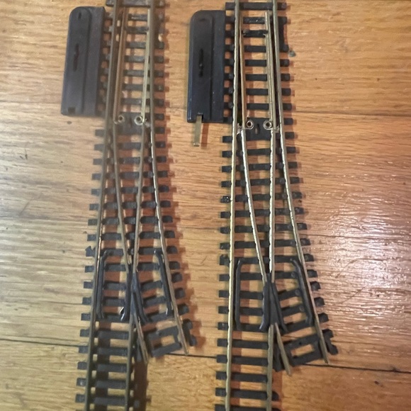ATLAS HO train system Left and Right switches total of 4 - Picture 4 of 16